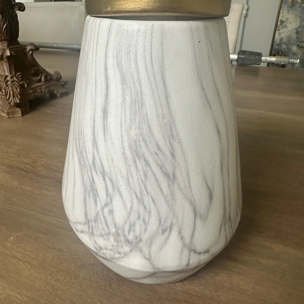 Marble jar/container with lid NEW